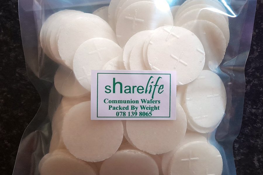 Sealed ShareLife packet of 100 white 30 mm communion wafers